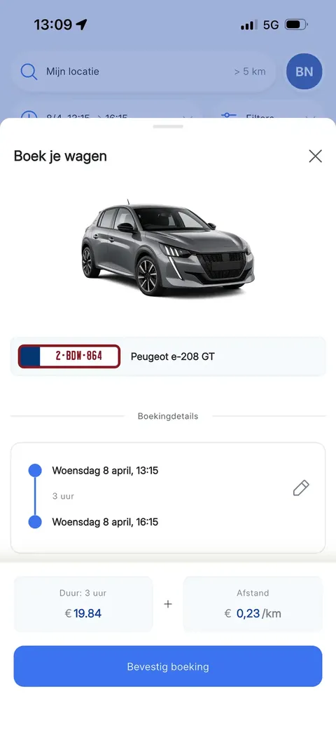 Boekingsscherm voor een Peugeot e-208 met begin- en eindtijd, duur en de berekende prijs